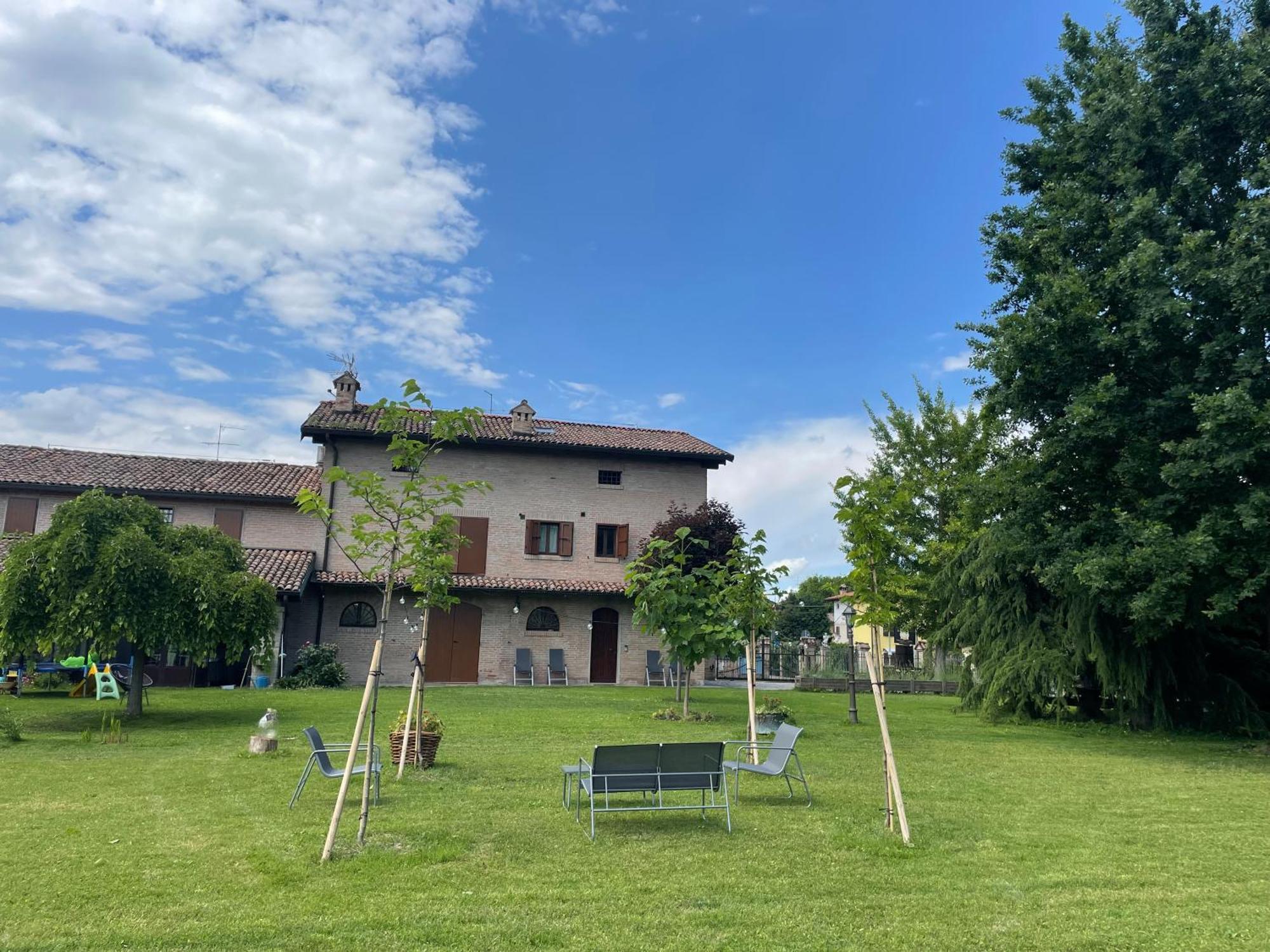 Gocce Balsamiche Apartment Ravarino Exterior photo